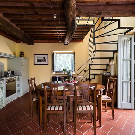 Tenuta Guinigi Antico Borgo Di Matraia - Exclusive Holidays & Pool Aparthotel
