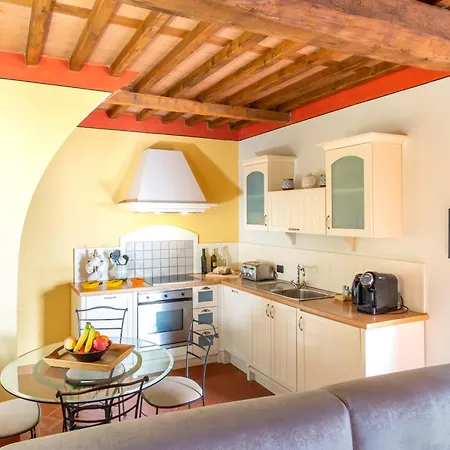 Tenuta Guinigi Antico Borgo Di Matraia - Exclusive Holidays & Pool Aparthotel 3*